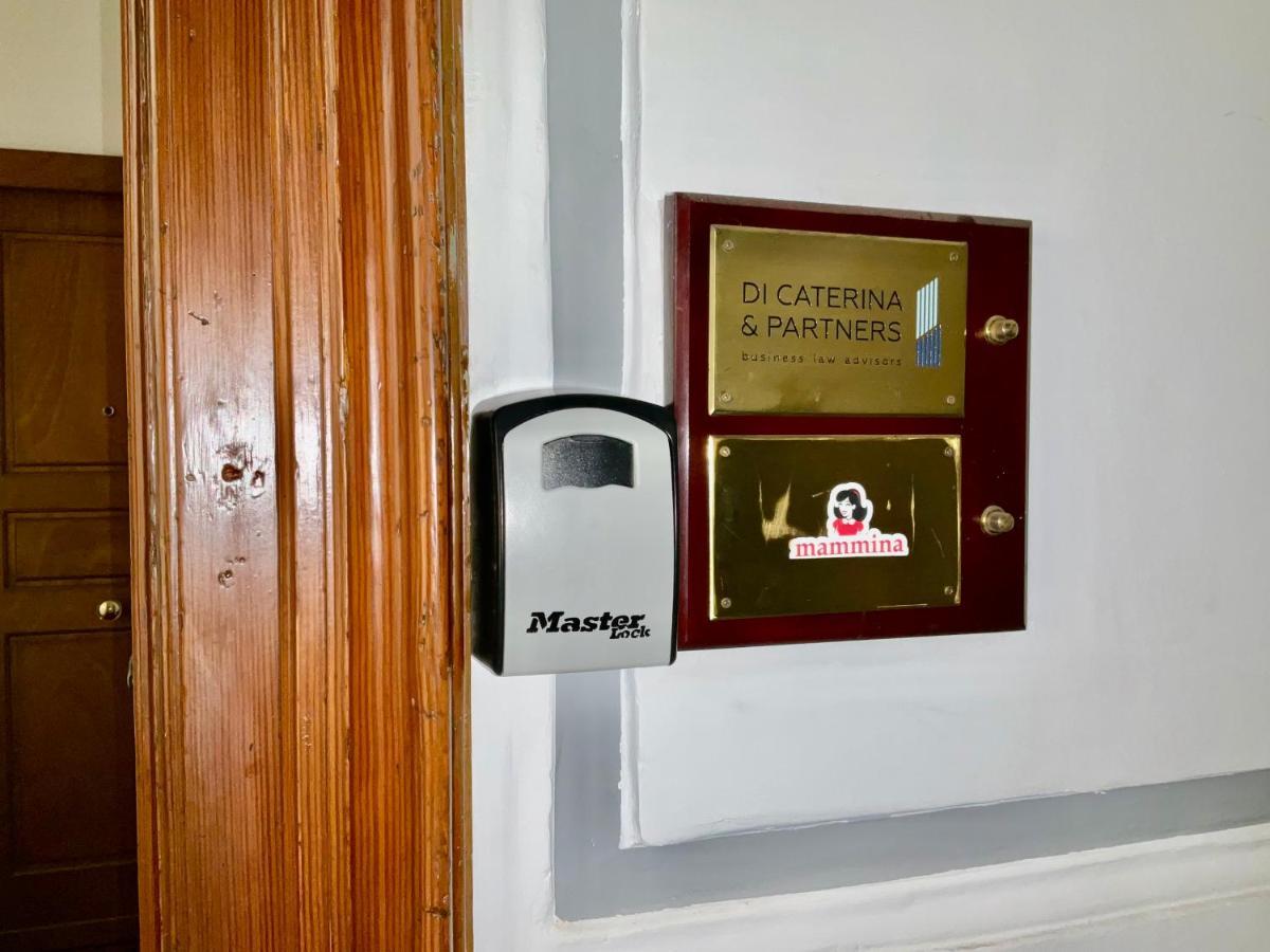 Mammina Home Неаполь Экстерьер фото