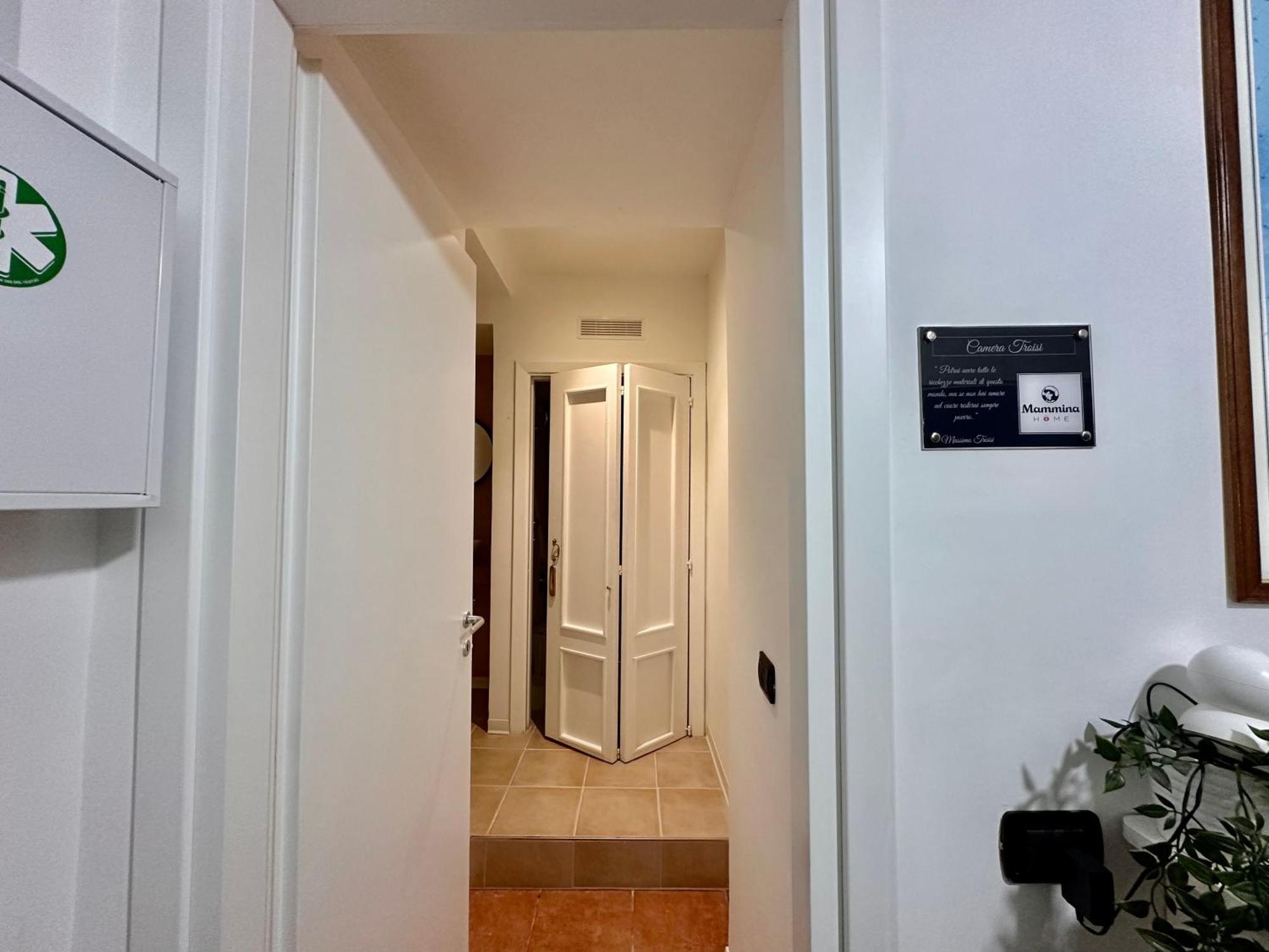 Mammina Home Неаполь Экстерьер фото